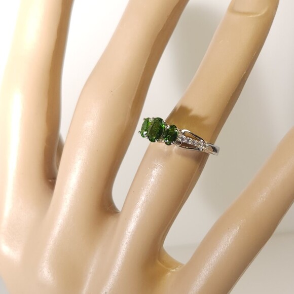 Chrome Diopside Trilogy Ring SIZE 5 - Picture 10 of 12